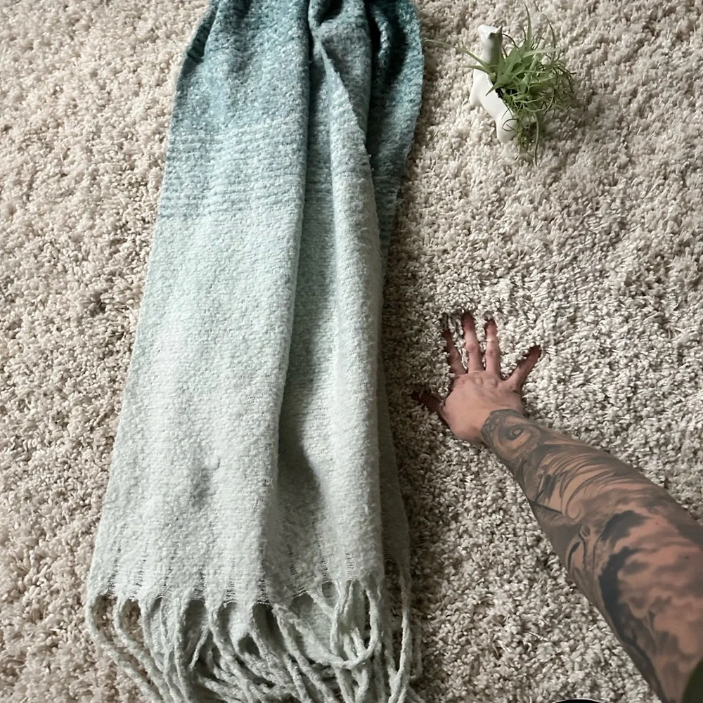 Large ombré blue hues super soft big warm cozy winter thick knit color s…